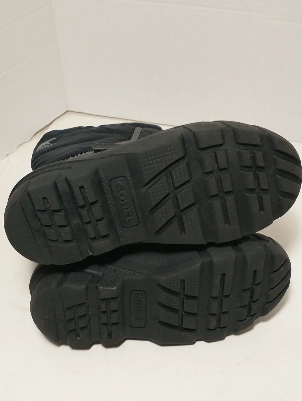 Sorel Flurry Winter Boot, Waterproof/ Warm, Size 2, Black, Removable Felt Liners